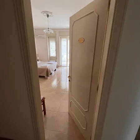 Kalypso Bed & Breakfast 3*